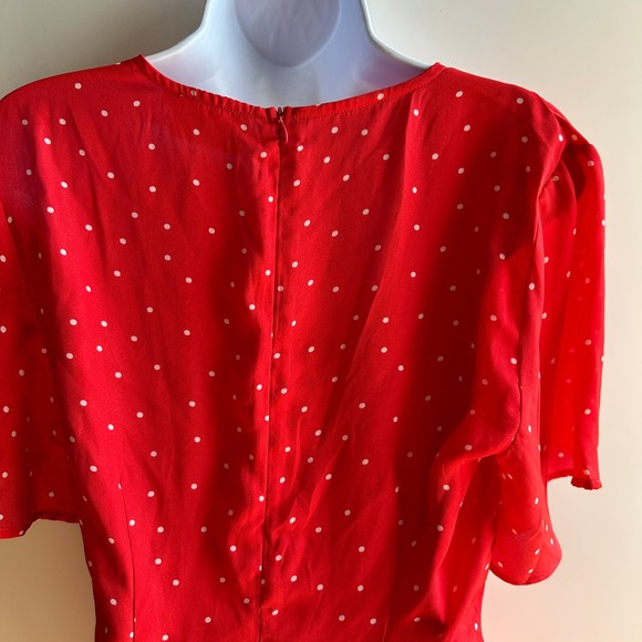 The Room Romper Red Polka Dot Mini Tie Front Flutter Sleeve Medium NWOT - Picture 6 of 12